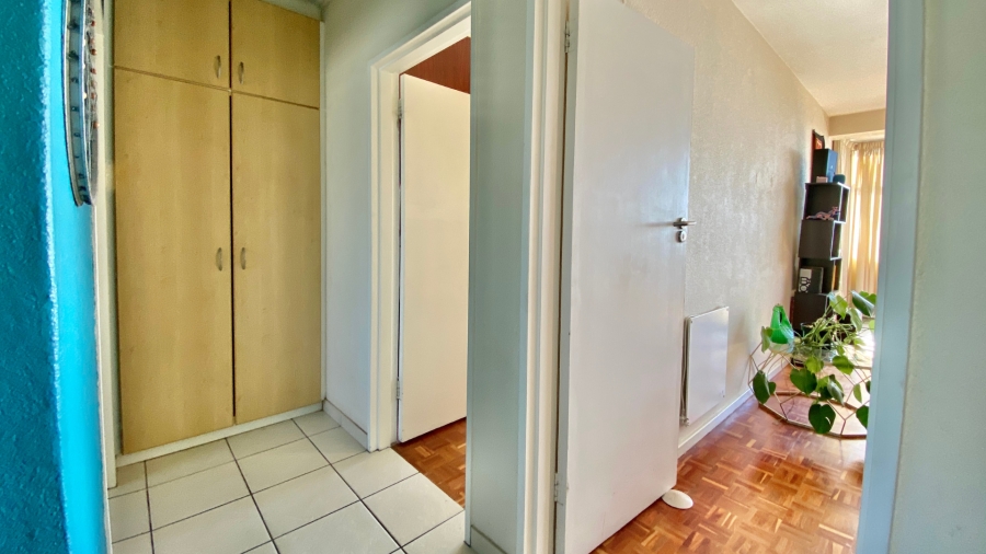 1 Bedroom Property for Sale in Gardens Western Cape
